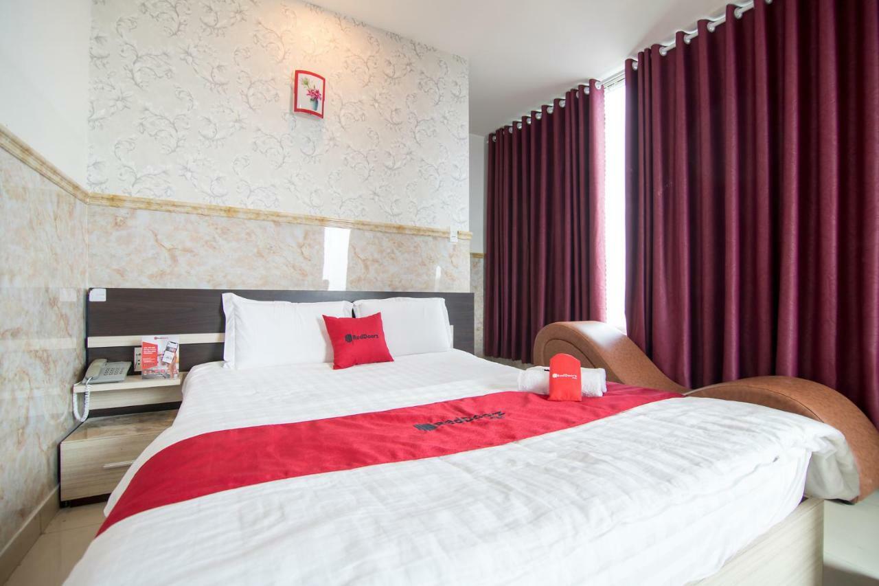 Reddoorz Plus Near Mien Tay Bus Station 2 Хошимин Экстерьер фото