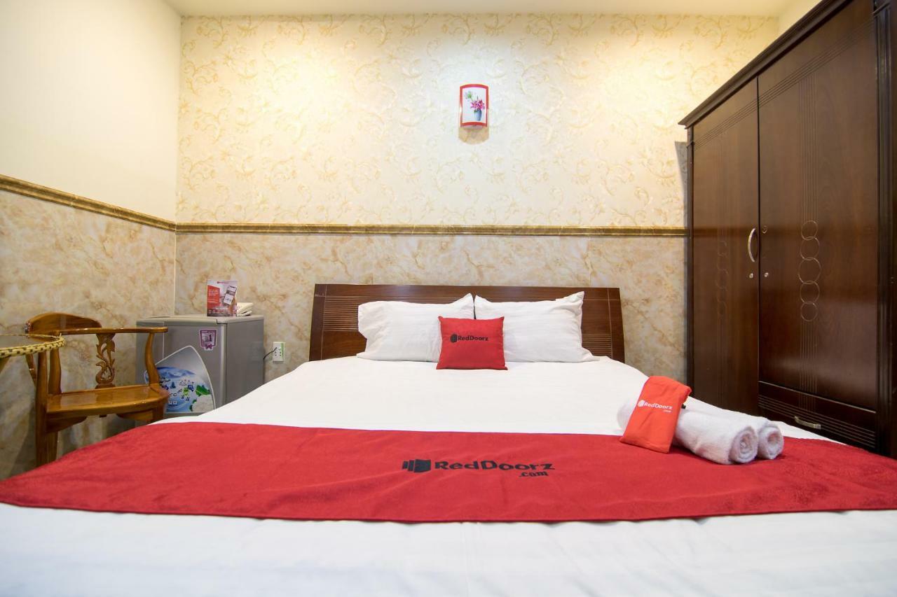 Reddoorz Plus Near Mien Tay Bus Station 2 Хошимин Экстерьер фото