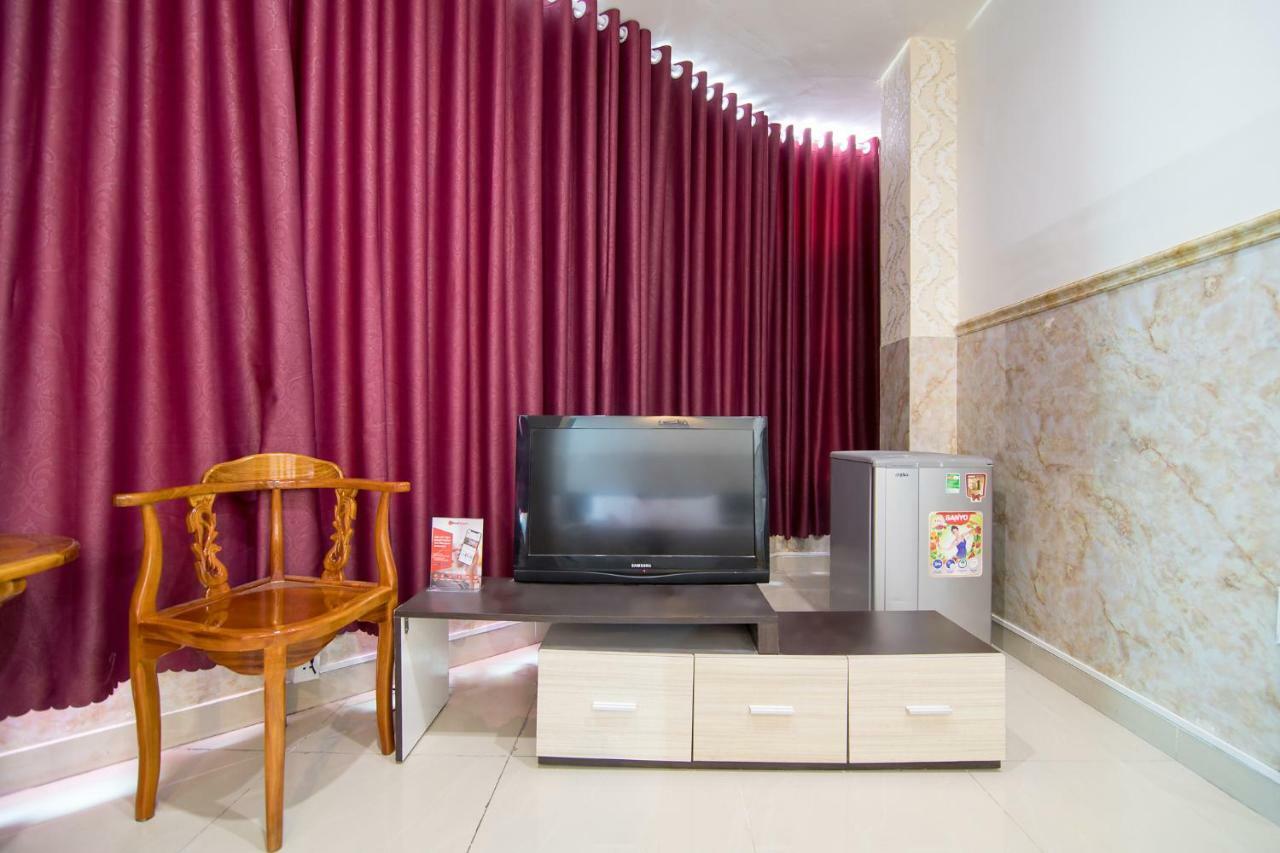 Reddoorz Plus Near Mien Tay Bus Station 2 Хошимин Экстерьер фото